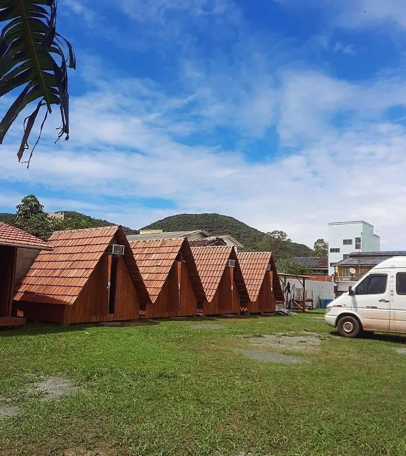 Cabana Com Ar Condicionado E Area De Cozinha E Banheiro Compartilhado A 10 Minutos Do Parque Beto Carrero Penha  Casa de Férias Penha (Santa Catarina)