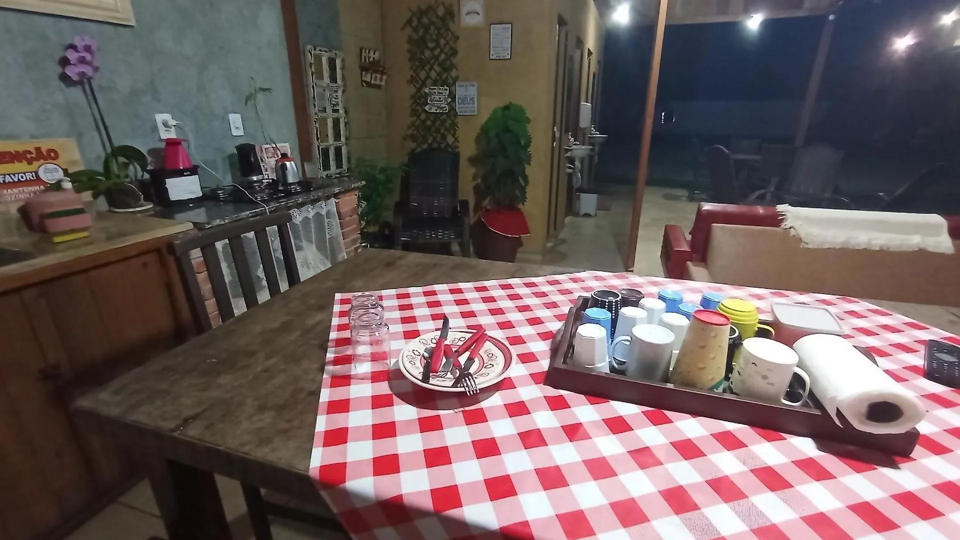 Casa de Férias Cabana Com Ar Condicionado E Area De Cozinha E Banheiro Compartilhado A 10 Minutos Do Parque Beto Carrero Penha