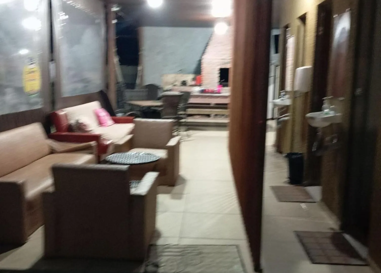 別荘 Cabana Com Ar Condicionado E Area De Cozinha E Banheiro Compartilhado A 10 Minutos Do Parque Beto Carrero ペーニャ